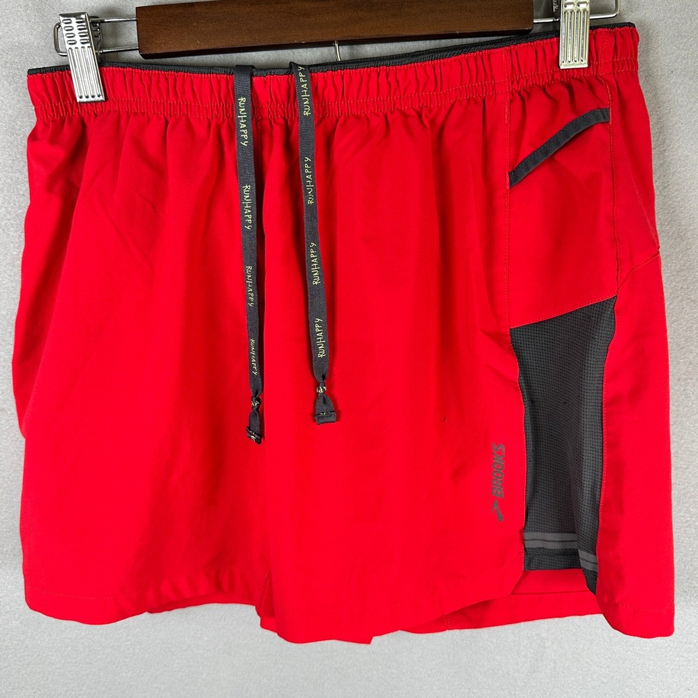 Brooks Running Shorts Men Small Red Mesh Pockets Polyester EUC Athletic Training